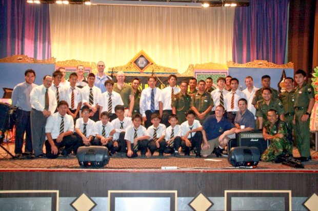 Group pic of Orient Express with ABDB band and SOASC band